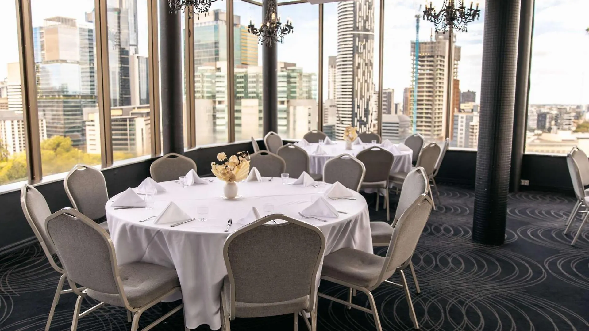 Mercure Brisbane Spring Hill 4*,