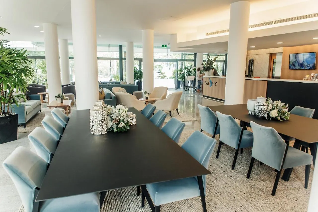 Mercure Brisbane Spring Hill 4*,