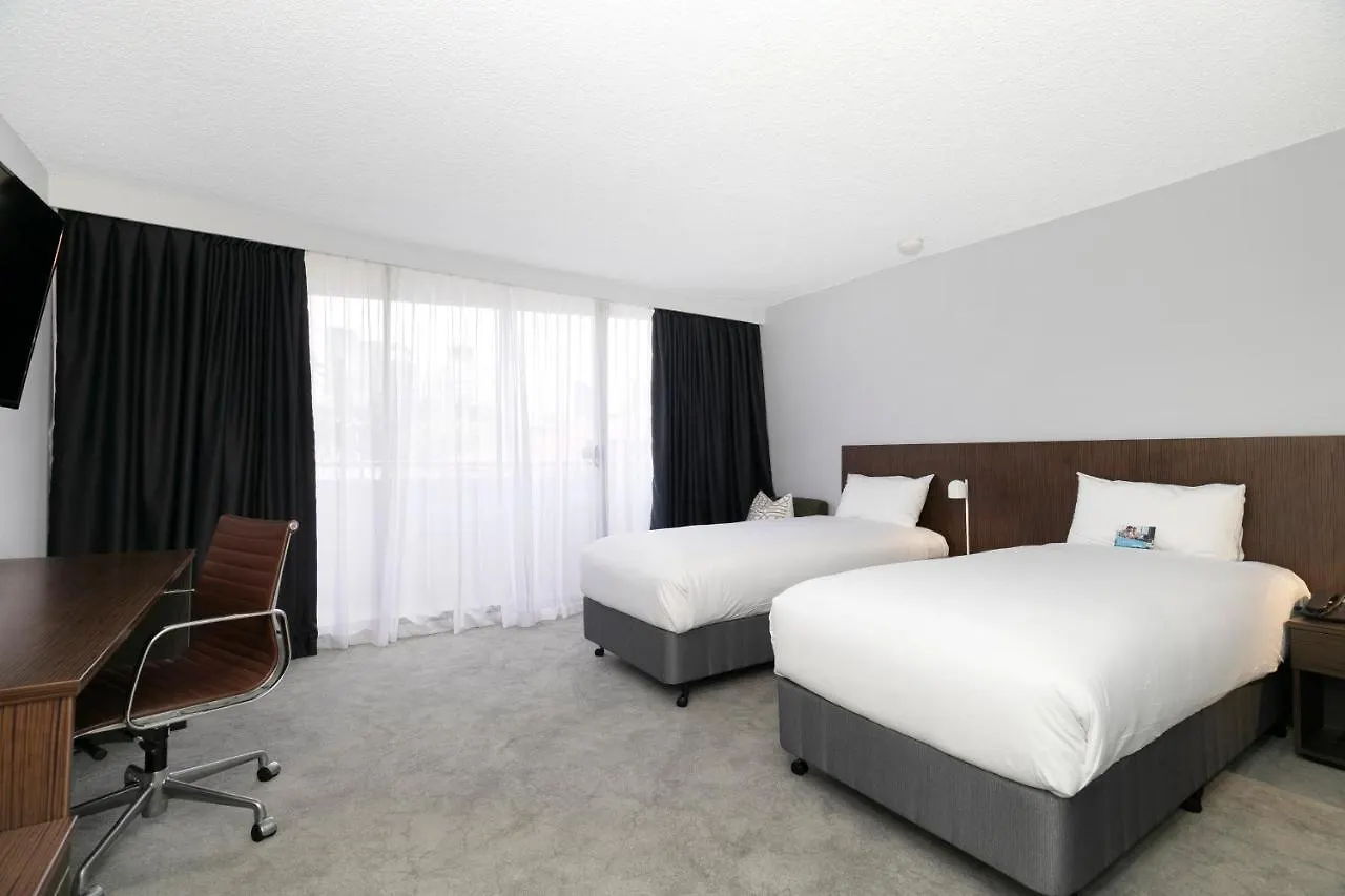 Mercure Brisbane Spring Hill 4*,